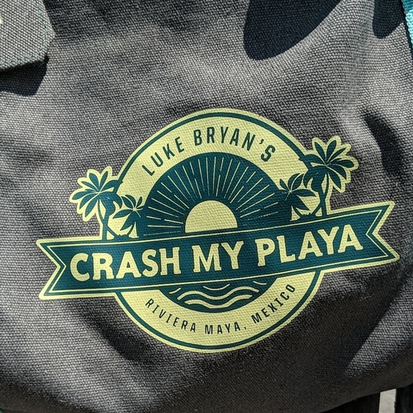 NWOT Luke Bryan Crash My Playa Duffle Bag - Picture 2 of 7